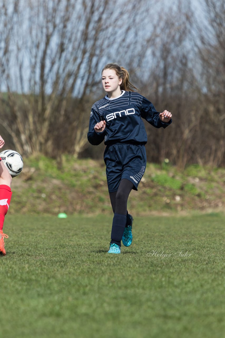 Bild 97 - C-Juniorinnen TSV Zarpen - TuS Tensfeld : Ergebnis: 2:1